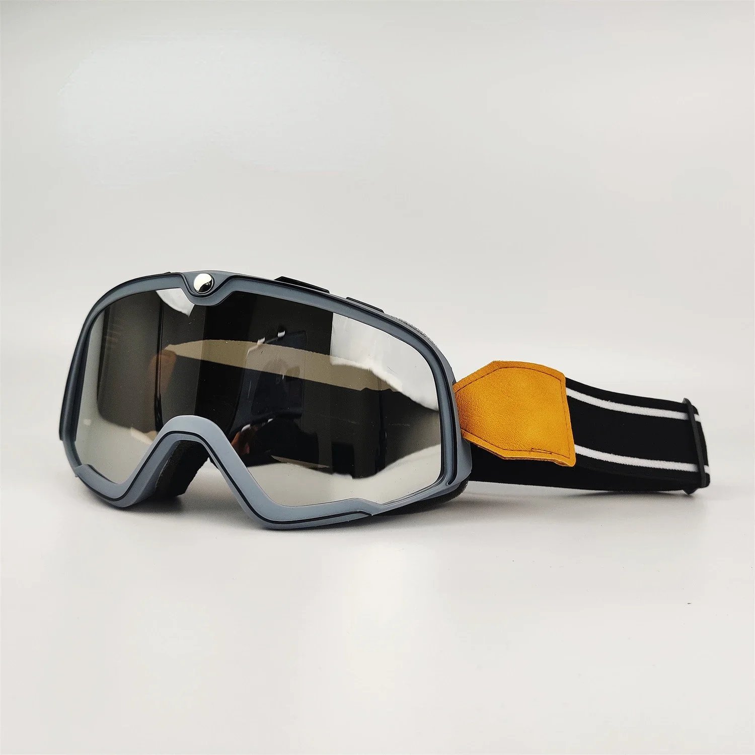 Gray-Silver lens