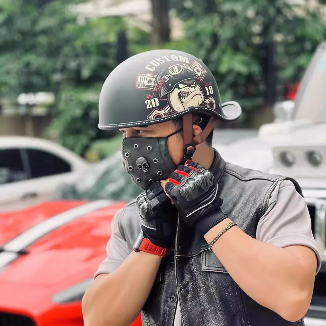Retro helmet cocked tail motorcycle helmet for men and women Four Seasons Prince cruise helmet riding personality half helmet.