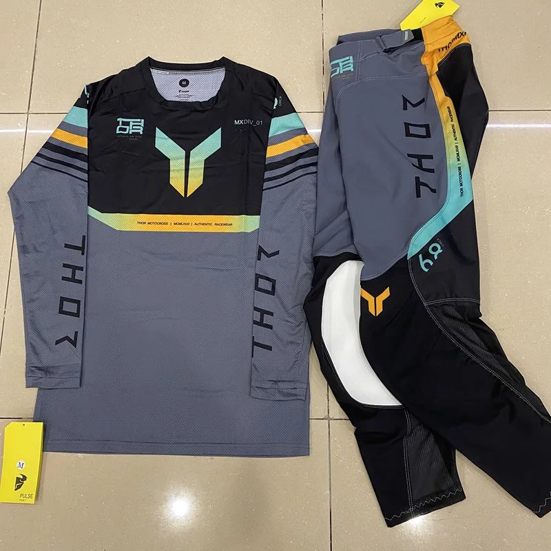 2026 Launchmode Futura Black / Red Gear Combo Motorcycle Sportswear Set Off-Road Motorcycle Combination