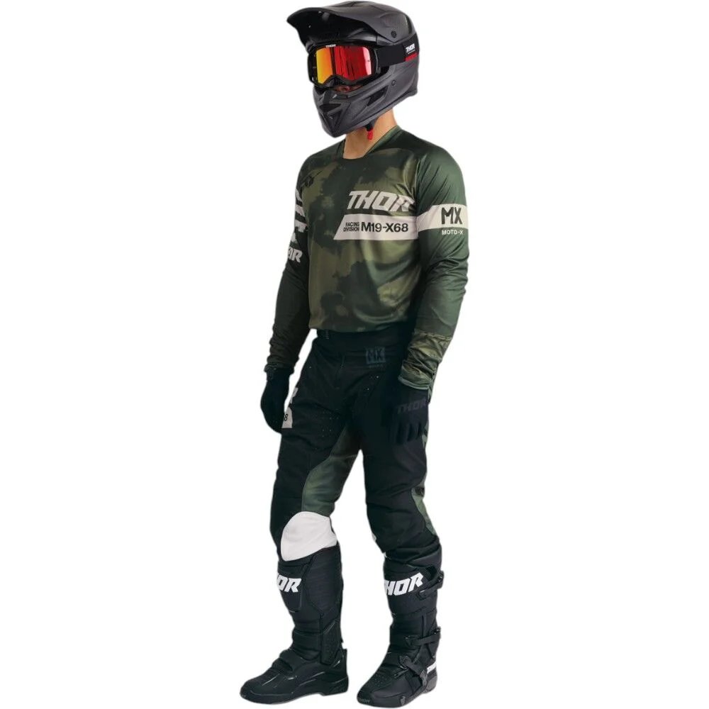 2026 Launchmode Futura Black / Red Gear Combo Motorcycle Sportswear Set Off-Road Motorcycle Combination