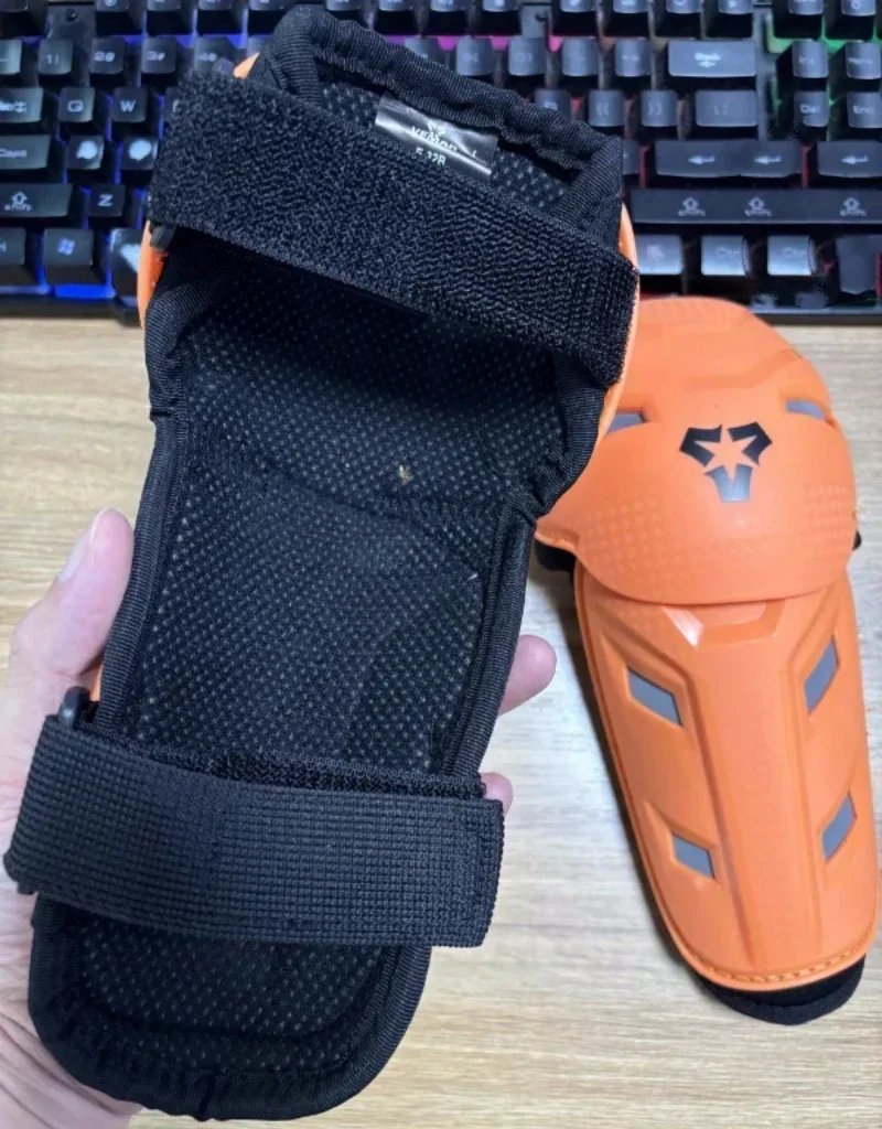 2026 NEW Kids Motorcycle Leg Guards Knee Pads Elbow Pads Summer Anti Crash Breathable 4 Seasons Unisex Riding Armor Set
