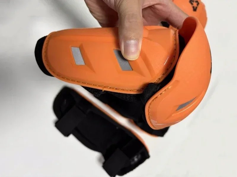 2026 NEW Kids Motorcycle Leg Guards Knee Pads Elbow Pads Summer Anti Crash Breathable 4 Seasons Unisex Riding Armor Set