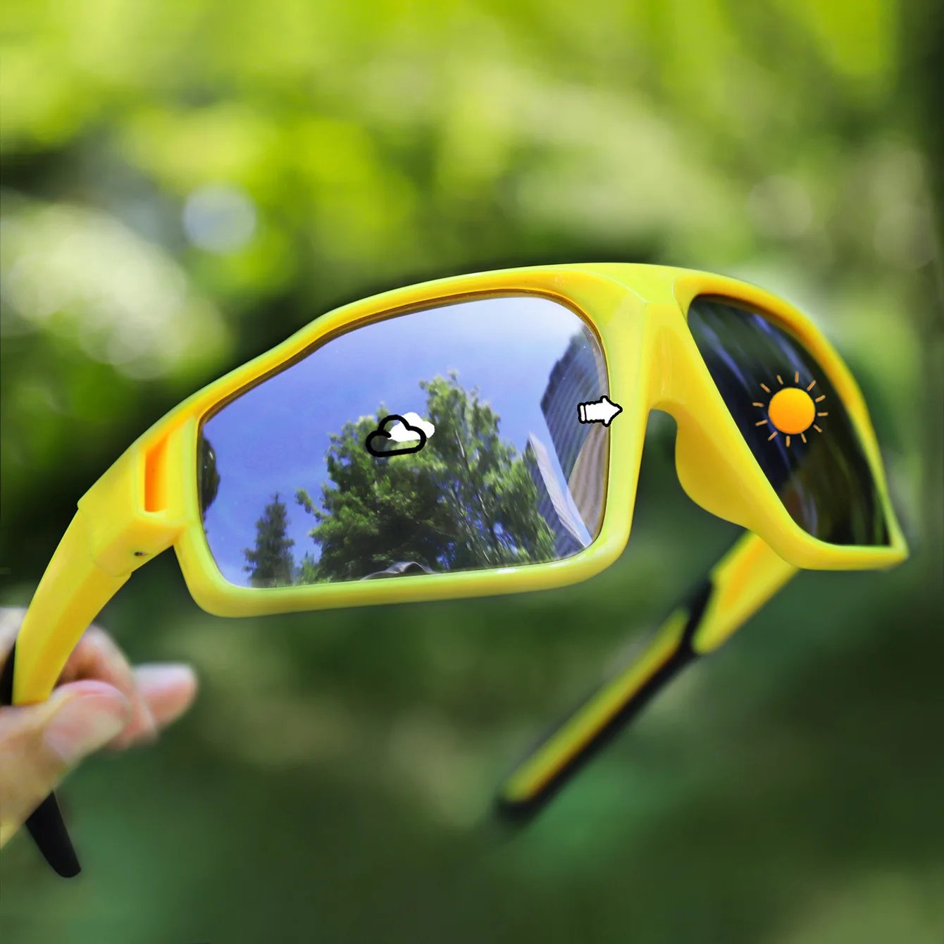 Unisex Photochromic Motorcycle Glasses Big Frame Outdoor Sports Cycling Running Hiking Driving Protective Goggles for Men Women
