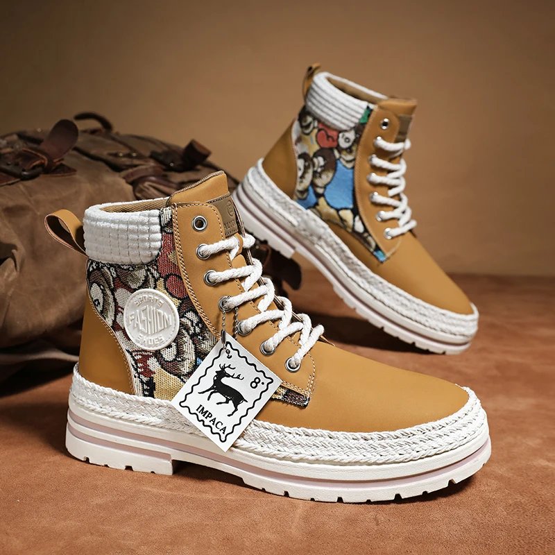 Men's sturdy work boots with lacing system, comfortable and breathable