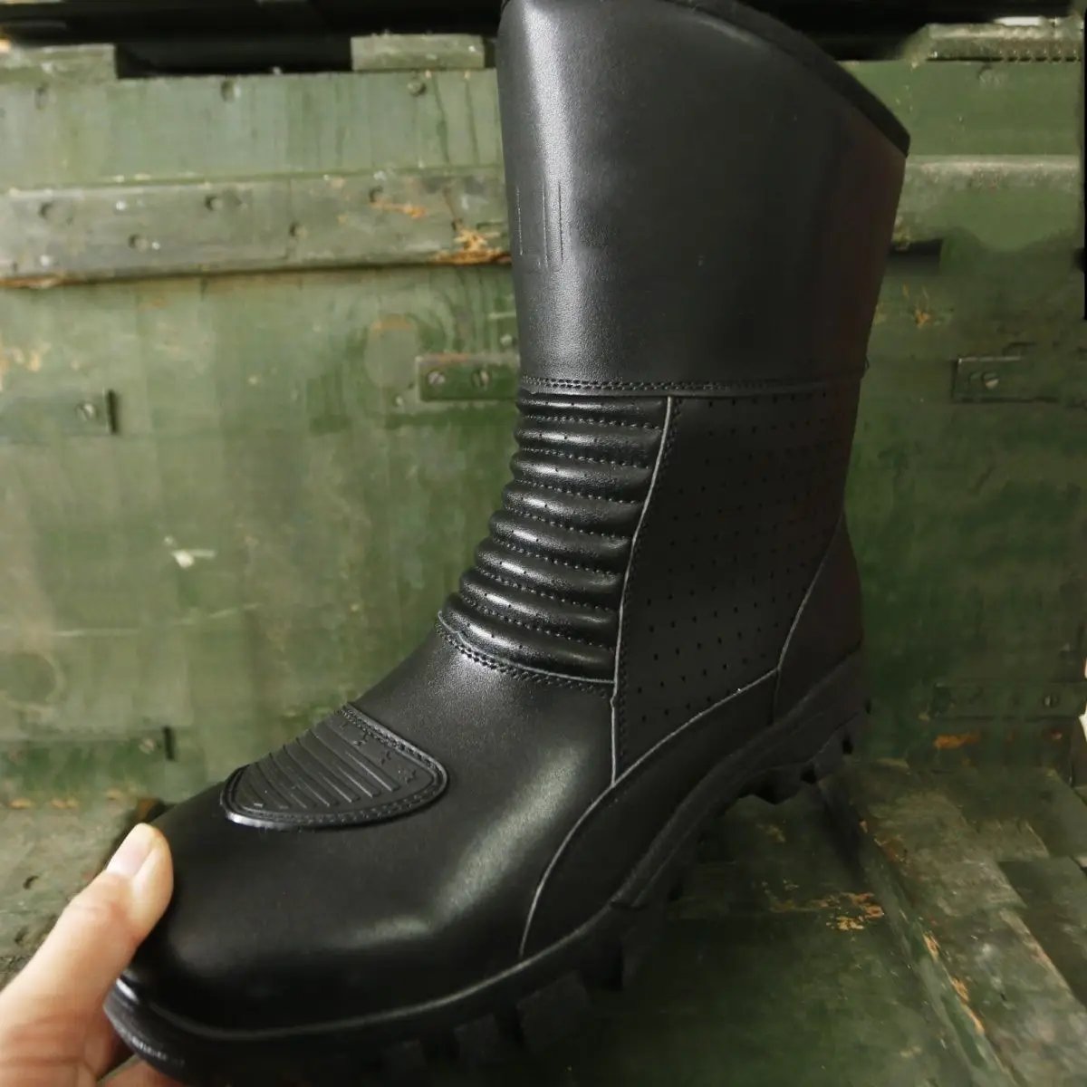 Men Summer Breathable Motorcycle Riding Boot Anti-Slip Anti-Fall Motorbike Racing Shoes Comfortable Outdoor Protective Boots