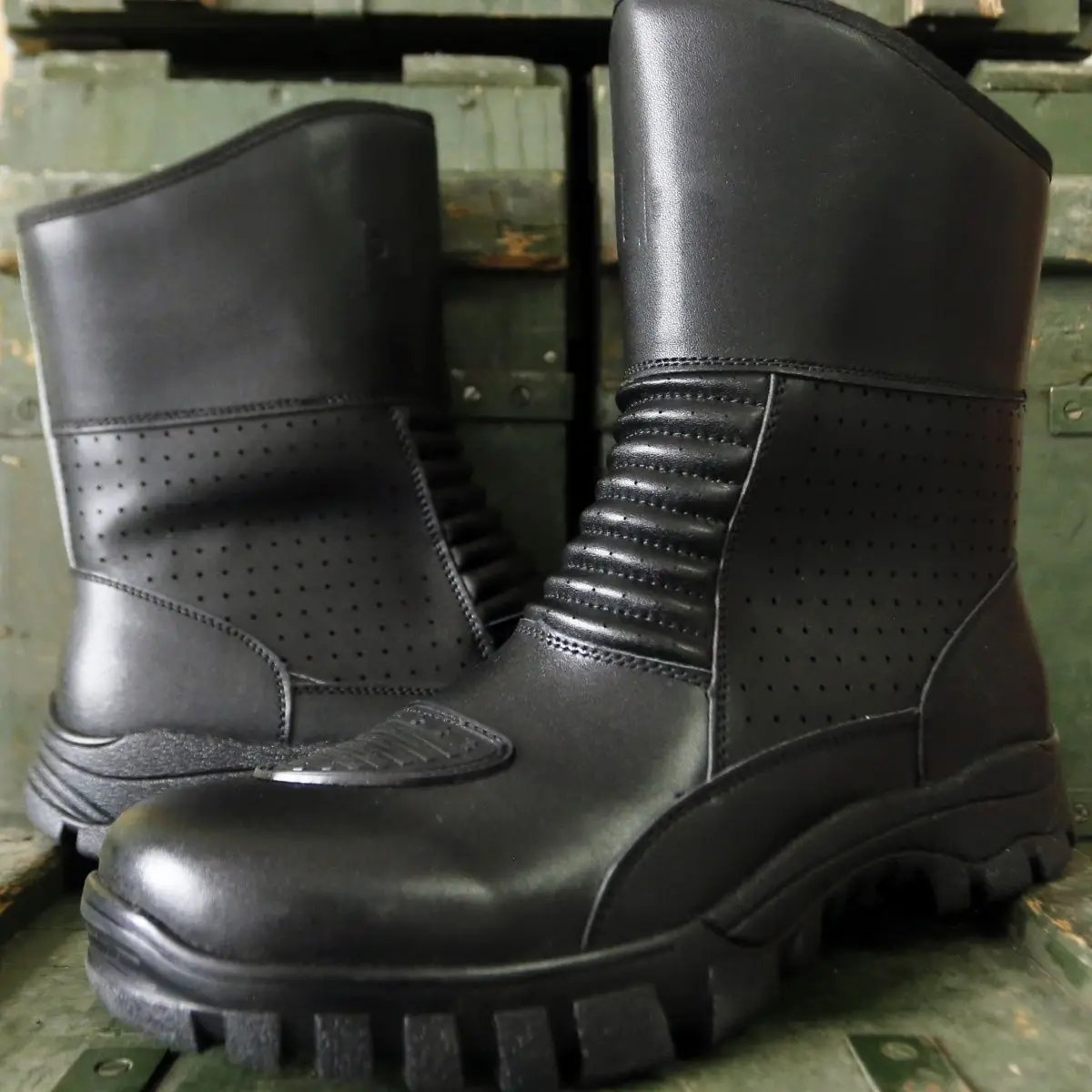 Men Summer Breathable Motorcycle Riding Boot Anti-Slip Anti-Fall Motorbike Racing Shoes Comfortable Outdoor Protective Boots