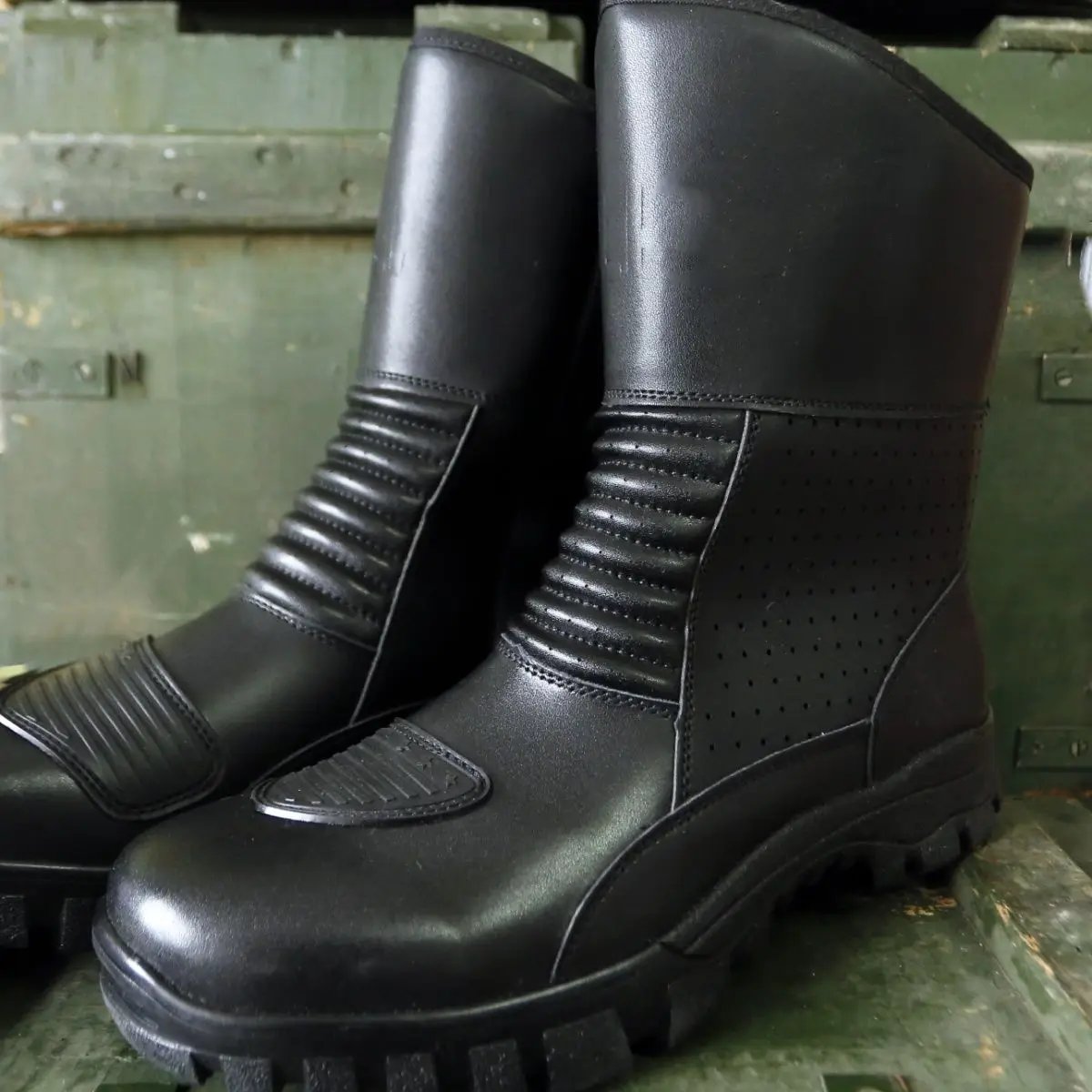 Men Summer Breathable Motorcycle Riding Boot Anti-Slip Anti-Fall Motorbike Racing Shoes Comfortable Outdoor Protective Boots