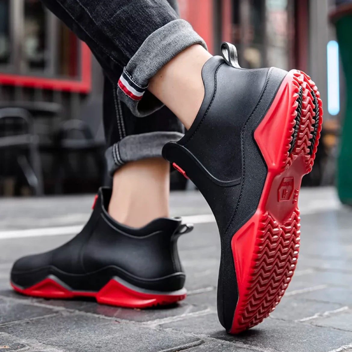 Fashionable Men & Women’s Ankle Rain Boots Anti-Slip Waterproof Shoes Work Boots Suitable For Summer & Winter Rainy & Snowy Day