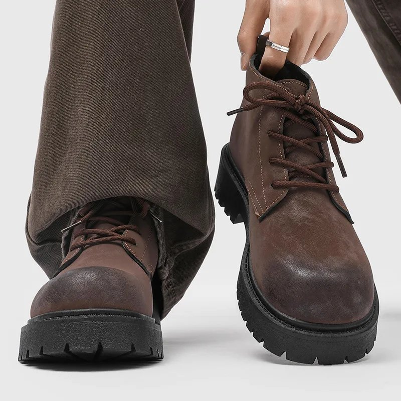 Men's Shoes 2026 Autumn New British Retro Style High Top Big Yellow Boots Outdoor Hiking Thick Soled Workwear Shoes
