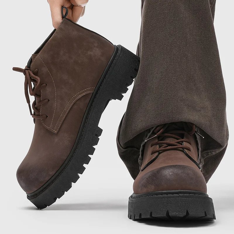 Men's Shoes 2026 Autumn New British Retro Style High Top Big Yellow Boots Outdoor Hiking Thick Soled Workwear Shoes