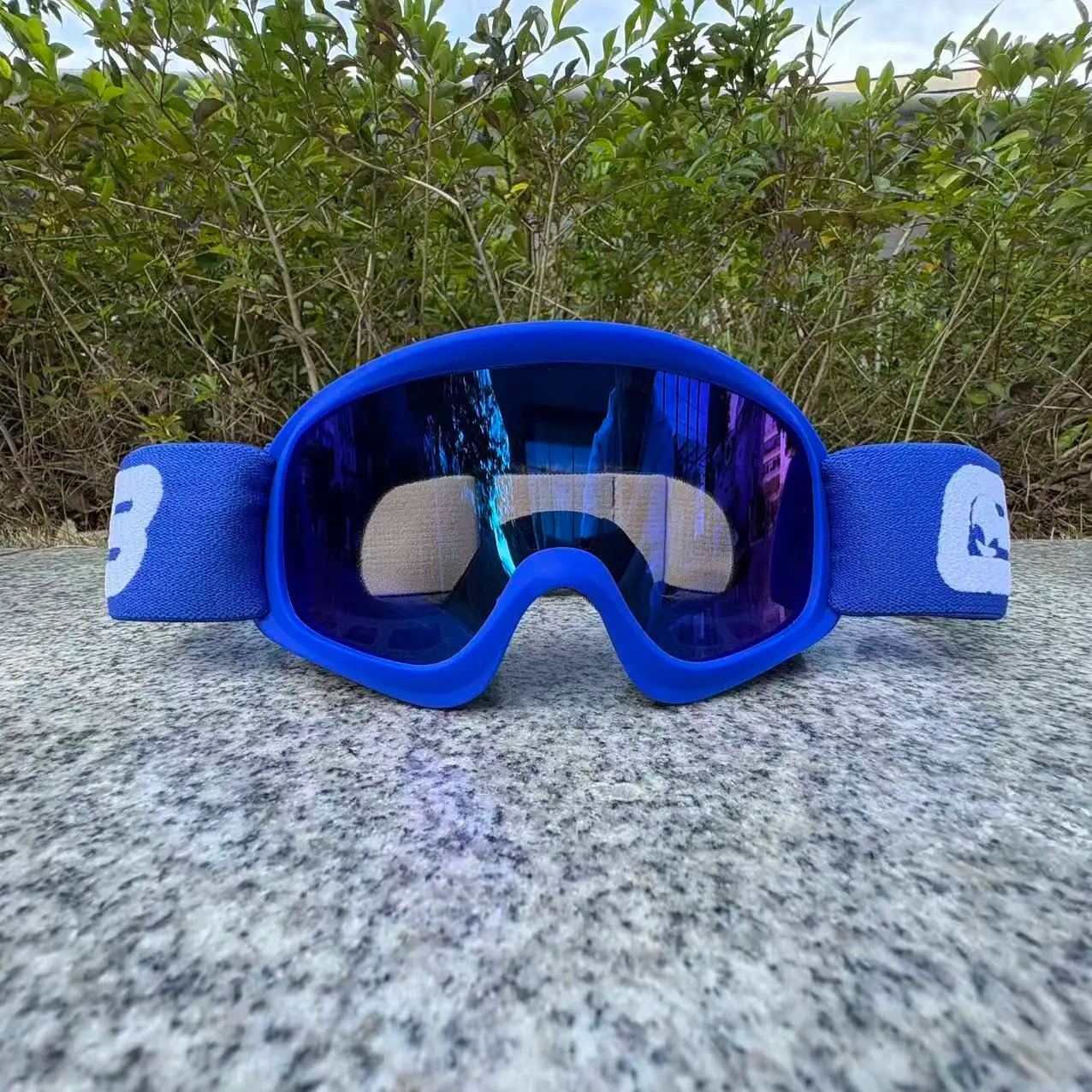 Children's bicycle glasses and motorcycle helmet glasses, suitable for skiing, skating, windproof, and children aged 3 to 12