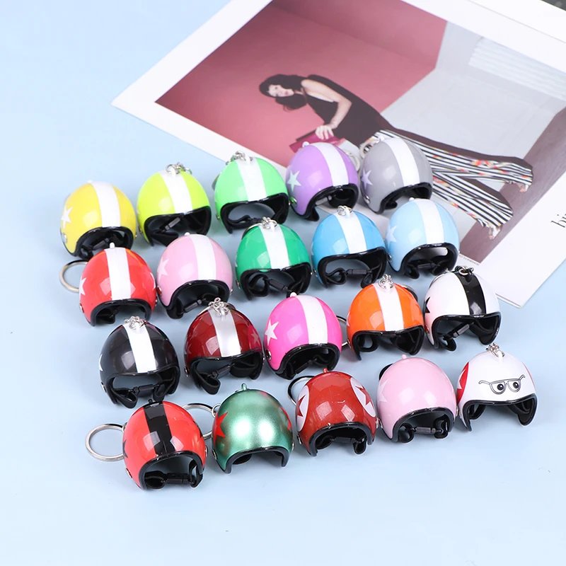 (.) Motorcycle Helmets Key chain Women Men Cute Safety Helmet Car Keychain Bags