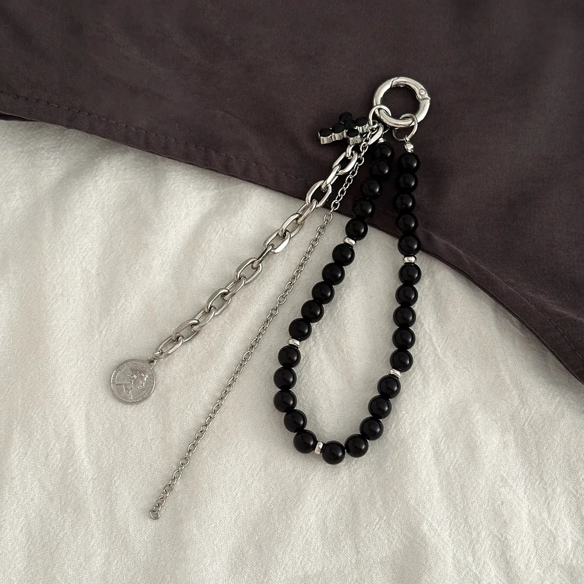Fashion Imitation Pearl Chain Keychain Punk Silver Color Star Rivet Bag Chain Pendant Jewelry Accessories Daily Wear Keychain