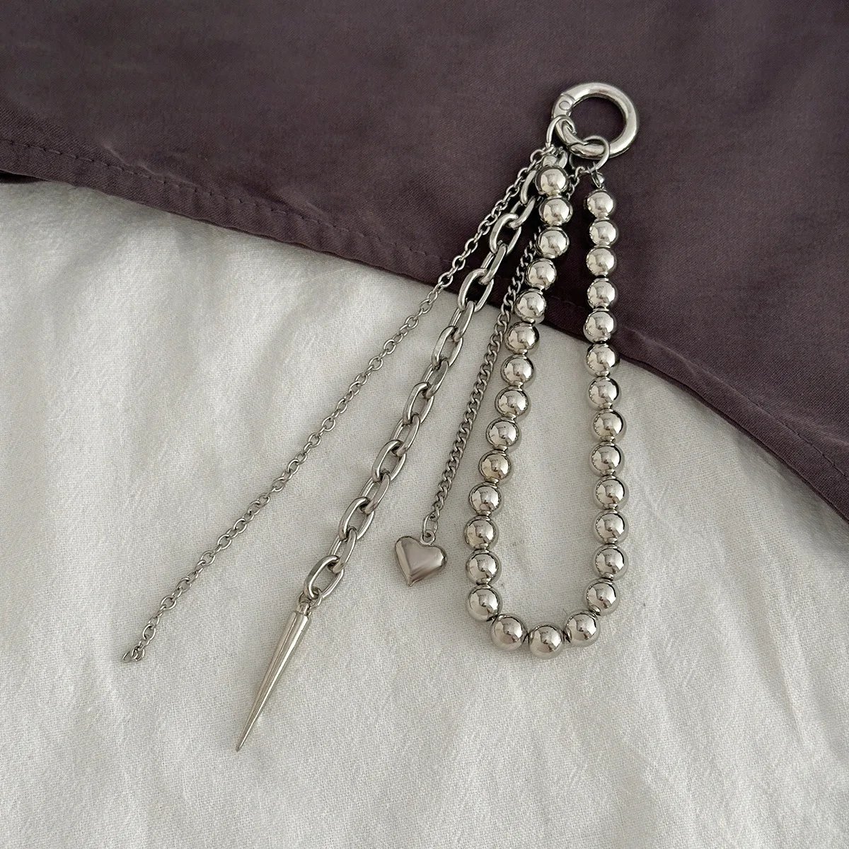 Fashion Imitation Pearl Chain Keychain Punk Silver Color Star Rivet Bag Chain Pendant Jewelry Accessories Daily Wear Keychain