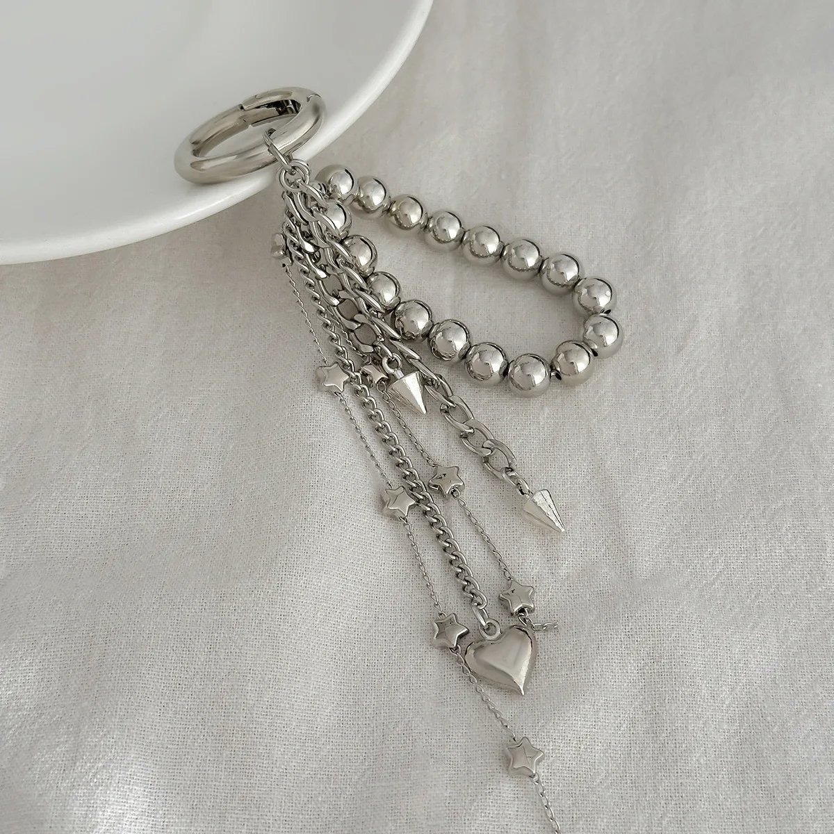 Fashion Imitation Pearl Chain Keychain Punk Silver Color Star Rivet Bag Chain Pendant Jewelry Accessories Daily Wear Keychain